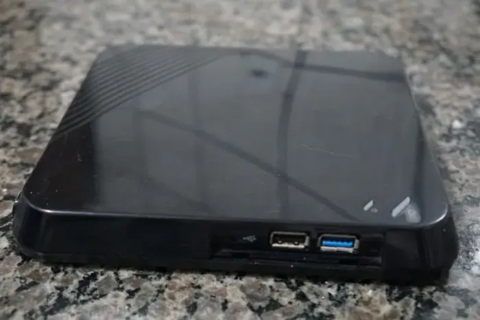 Mini Pc Pcware Cape7 847 + Celeron 1.10ghz + 4gb Ddr3 320hd