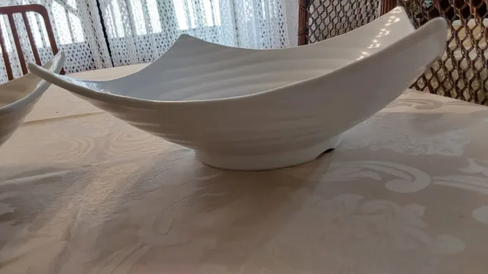 Saladeira grande em resina/melamina