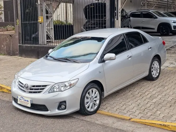 Toyota Corolla Altis 2.0 Flex 16V Aut. 2014
