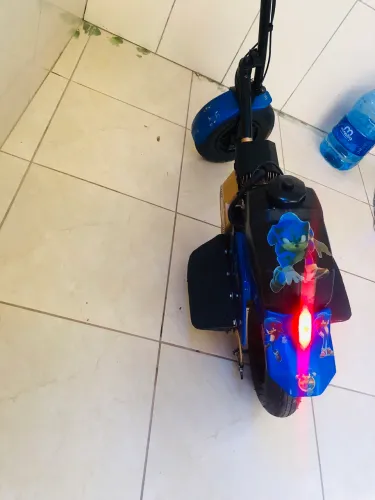 Vende- se Walk machine 42cc quadro alto, ano 2022