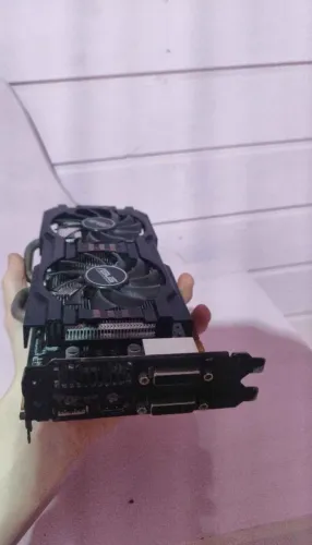 Placa de vídeo R9 270