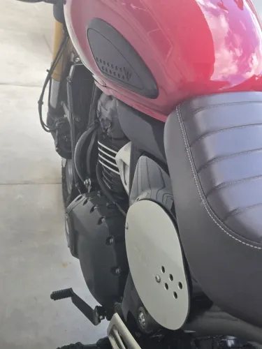 Motocicleta em estado excepcional