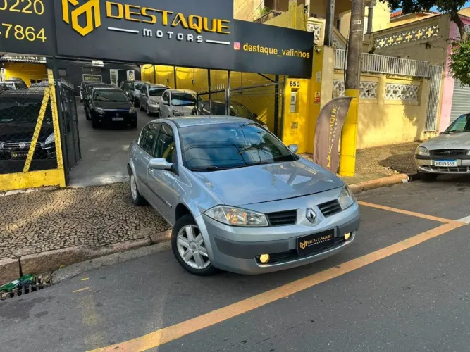 Renault Megane Sedan Dynamique 2.0 16V Aut. 2008