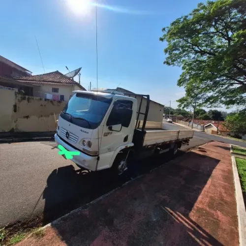 Caminhao acello Mercedes