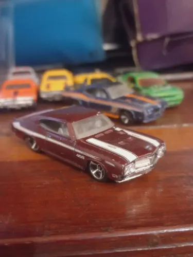 Hot Wheels '70 Buick GSX da série Muscle Mania 2012