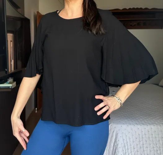Blusa Cantão preta - manga flare P