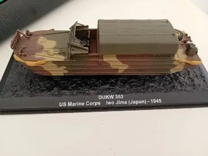 Miniatura DUKW 353 Japan 1945