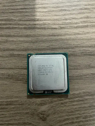 Processador Intel Celeron E3200 2.40GHz LGA775 funcionando