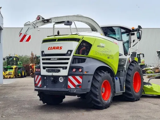 Forrageira Automotriz CLAAS 860