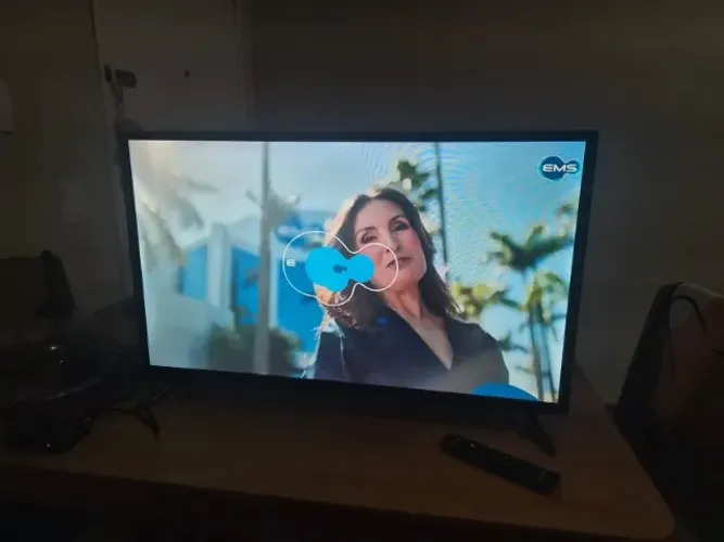 Tv Philco 32"" (acompanha conversor digital)