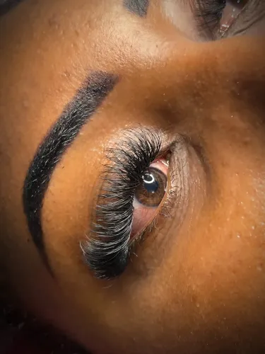 Lash e design de sobrancelha 