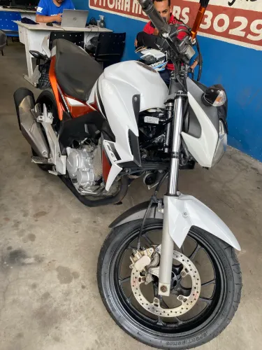 Honda cb Twister 250 2017 ( shalom veículos )