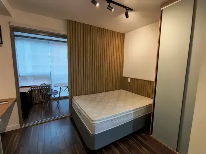 EXCELENTE STUDIO EM PINHEIROS 26 M² AR CONDICIONADO