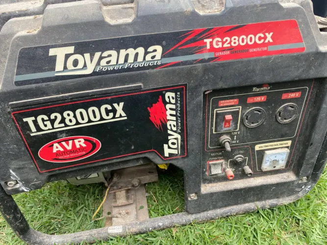 Gerador Toyama TG2800CX 2.5kVA Gasolina Usado Excelente Estado - R$ 1.500
