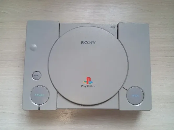 Playstation 1 PS1 SCPH-9001 - LIGA SEM IMAGEM (Ideal para conserto/peças)