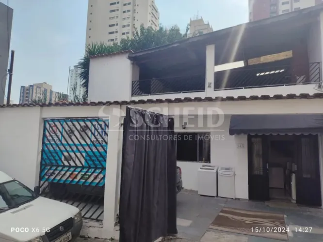 Casa à Venda na Vila Mariana, 140m², 4 Quartos, sendo 2 Suítes, Varanda com churrasqueira,