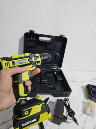 Parafusadeira Desoon 20 - 2 bateria ?