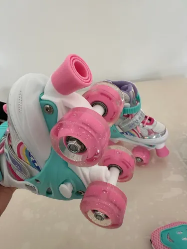 Patins infantil ajustável 04 rodas led + kit proteção