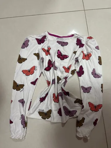 Blusa de borboletas TAM 11 super fofa!