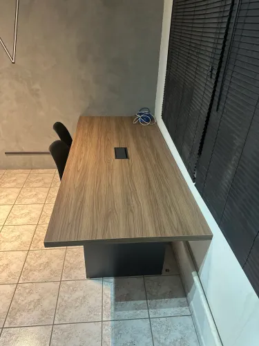 MESA DE ESCRITÓRIO NOVINHA