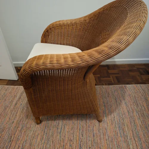 Cadeira em vime natural - 2 unidades (valor 550,00 cada uma) somente o conjunto.