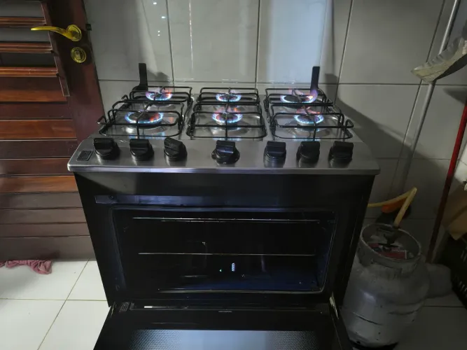 Fogão 6 bocas Brastemp