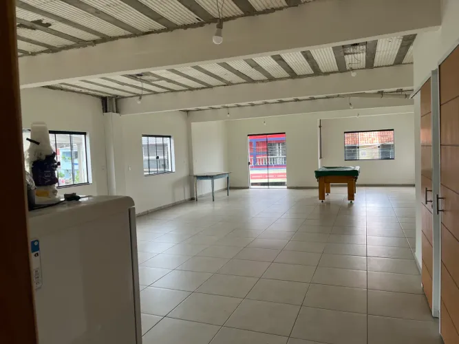 Alugo salas comerciais 