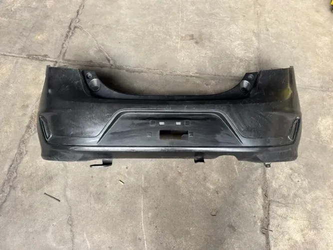 Para choque Ford KA 2019/2025