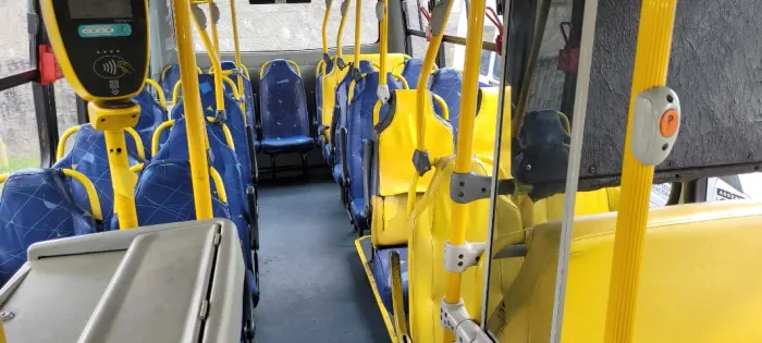 Micro ônibus urbano 2 portas