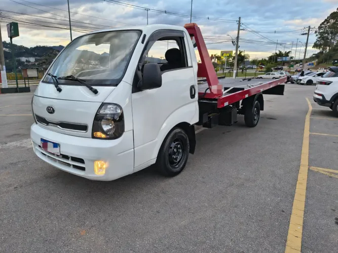Vendo ou troco Kia bongo guincho prancha plataforma reboque