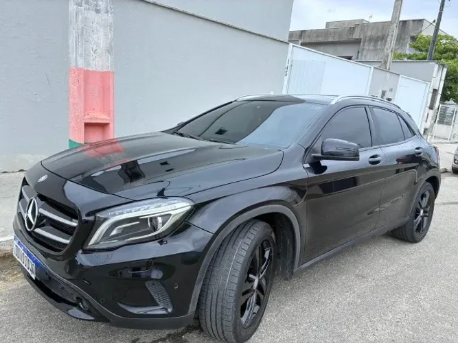 Mercedes-Benz GLA 200 Adv. 1.6/1.6 TB 16V Flex Aut. 2016