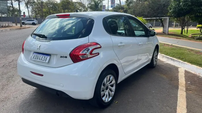 Peugeot 208 Active/active Pack 1.5 Flex 8V 5P 2015