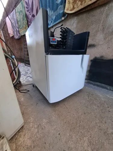Vende-se frigobar