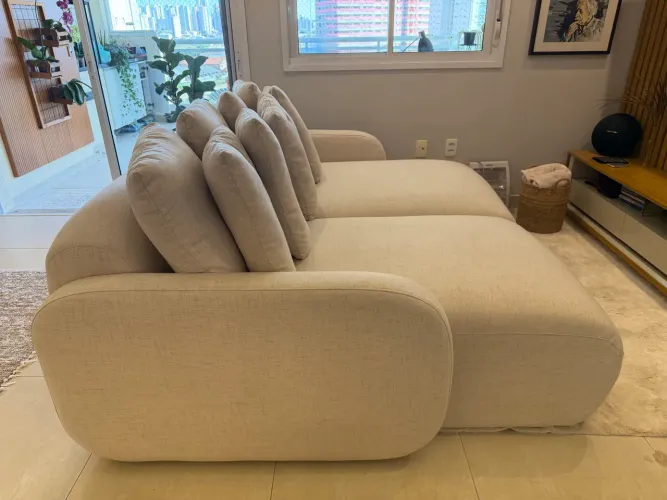 Sofá retrátil linho cru com design moderno 210 cm