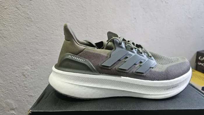 Tênis adidas