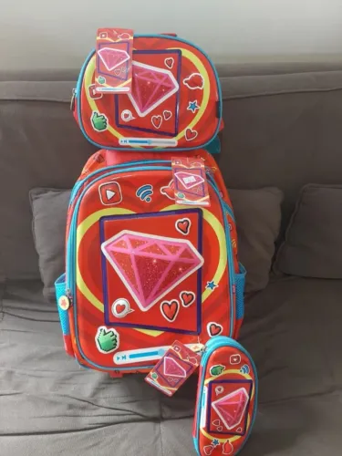 Mochila infantil semi-nova