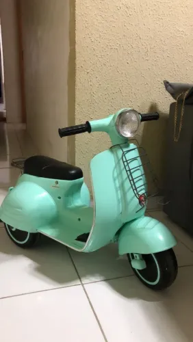 Moto elétrica infantil