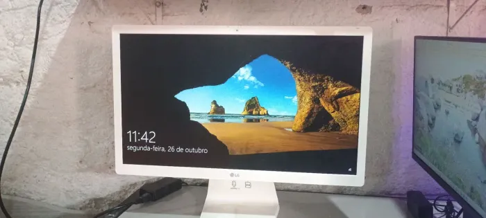 Computador All in One LG 21.5" Full HD IPS (Intel Quad-Core / 4GB RAM / 500GB) 