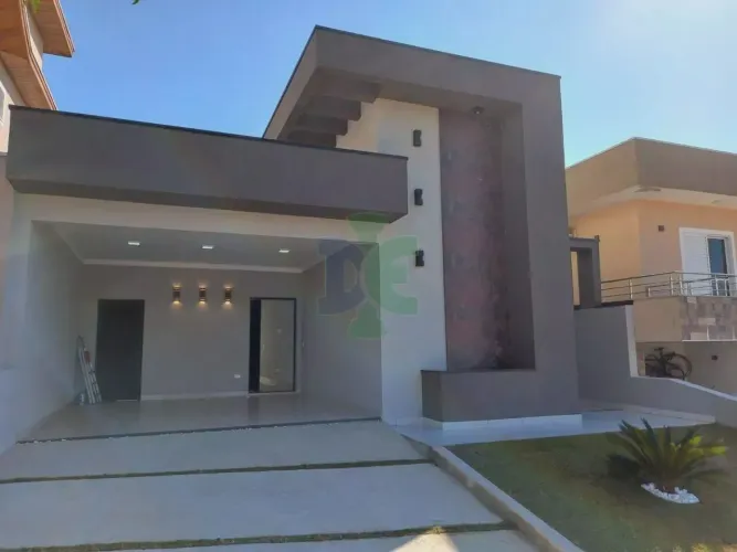 Casa de Condomínio para Venda possui 135 m² com 3 quartos
