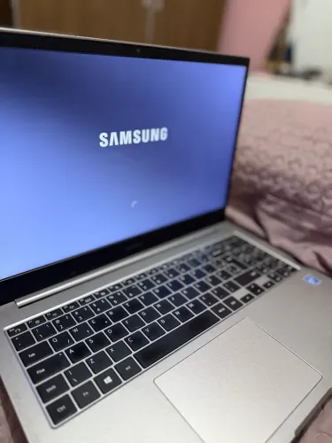 Notebook Samsung Book E20