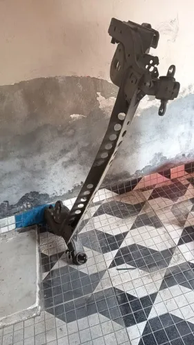 Vendo eixo traseiro empenado 