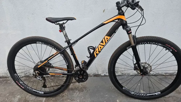 Mountain Bike Rava Storn, tamanho 15,5. | Shimano Alívio 27v | Suspensão a Ar |