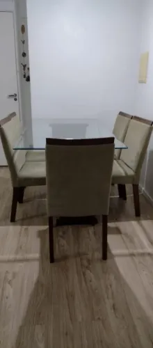 Mesa de jantar retangular (1,80X0,90cm) com 6 cadeiras