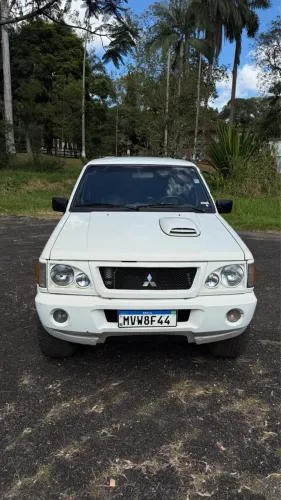 Mitsubishi L200 GLS 2.5 4X4 CD Diesel 2004