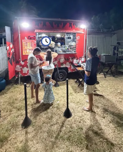 Aluga-se trailer food truck