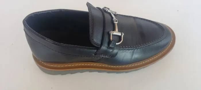 Sapato preto mocassim
