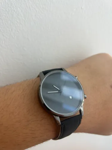 Relógio Quartzo com pulseira de couro