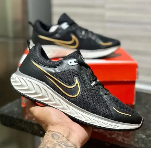 DESAPEGO TENIS NIKE 41 NOVO R$90