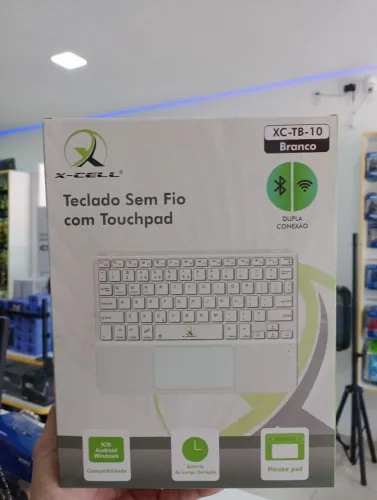 Teclado sem fio com touchpad