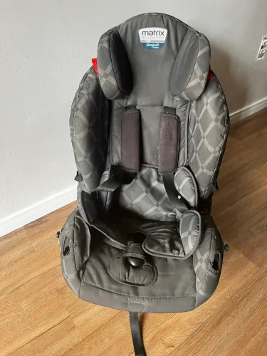 Vendo cadeirinha para carro burigoto